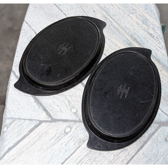 Vintage Nordic Ware Metal Steak Plates With Black Platter Tray #1112 set of 2 - Picture 4 of 8